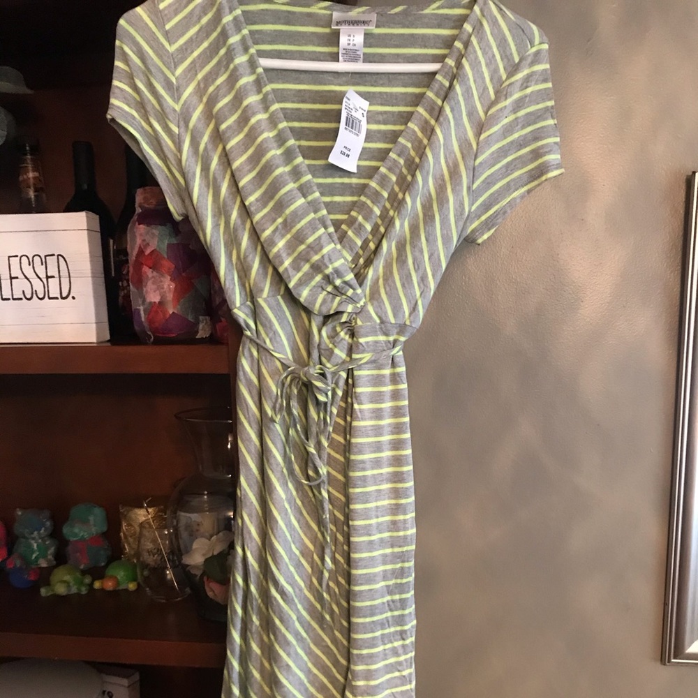 NWT Maternity summer dress size small